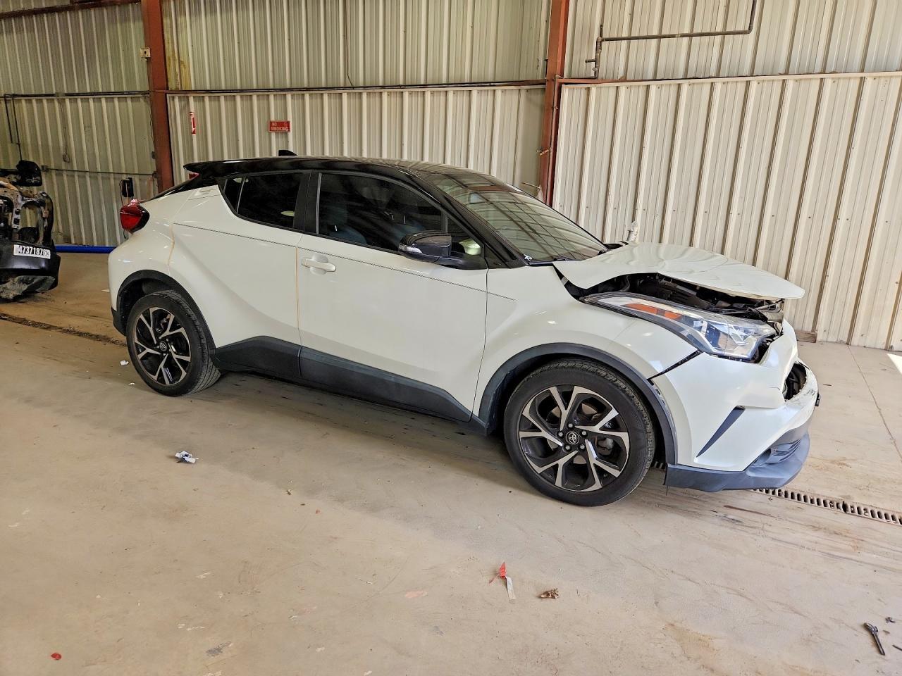 2019 Toyota C-Hr Xle - zdjęcie 4