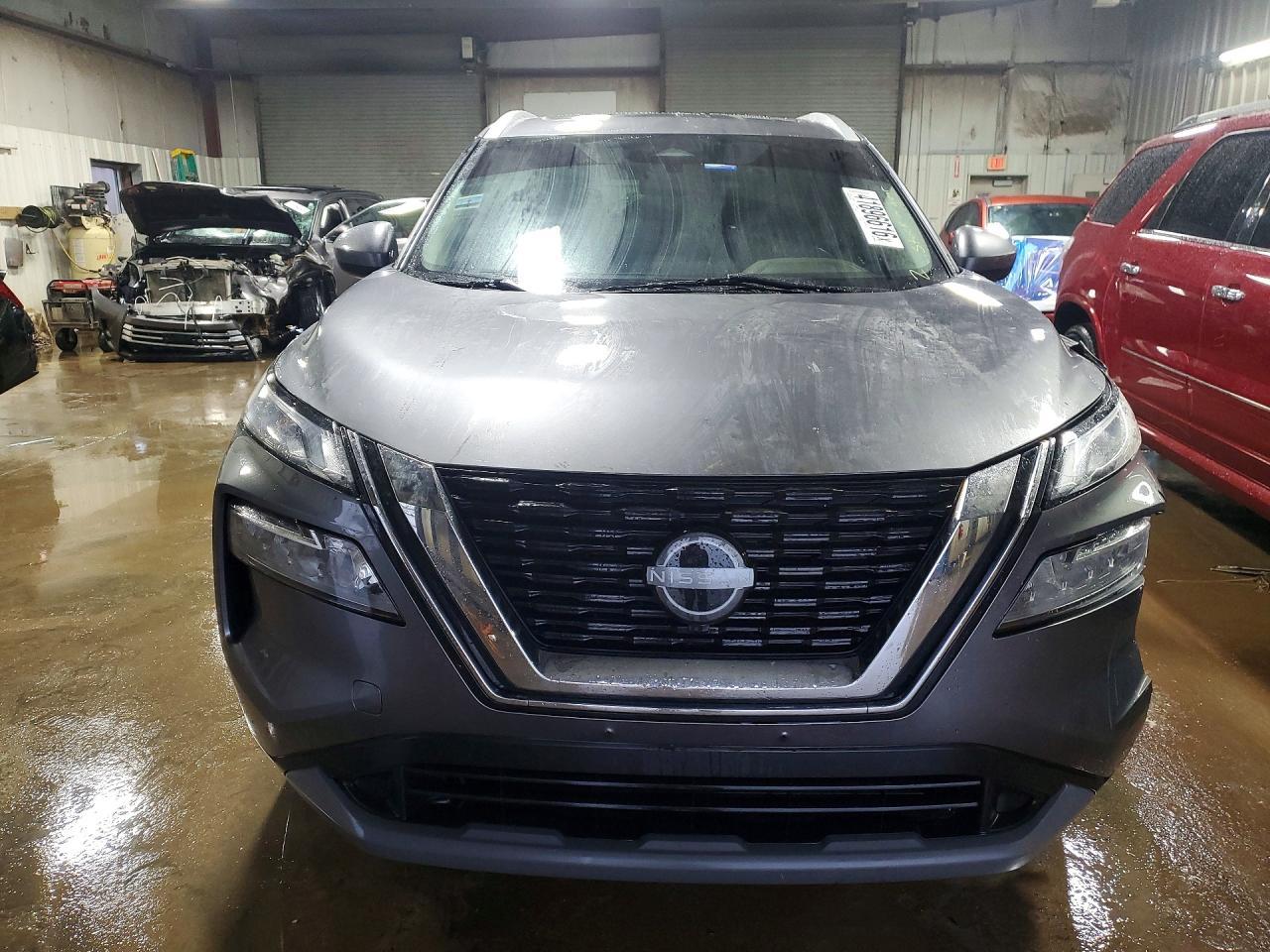 2023 Nissan Rogue Sv - zdjęcie 5