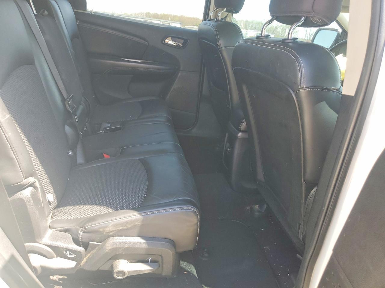 2015 Dodge Journey Crossroad - zdjęcie 11