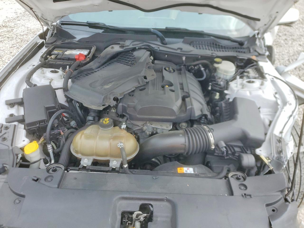 2015 Ford Mustang - zdjęcie 11