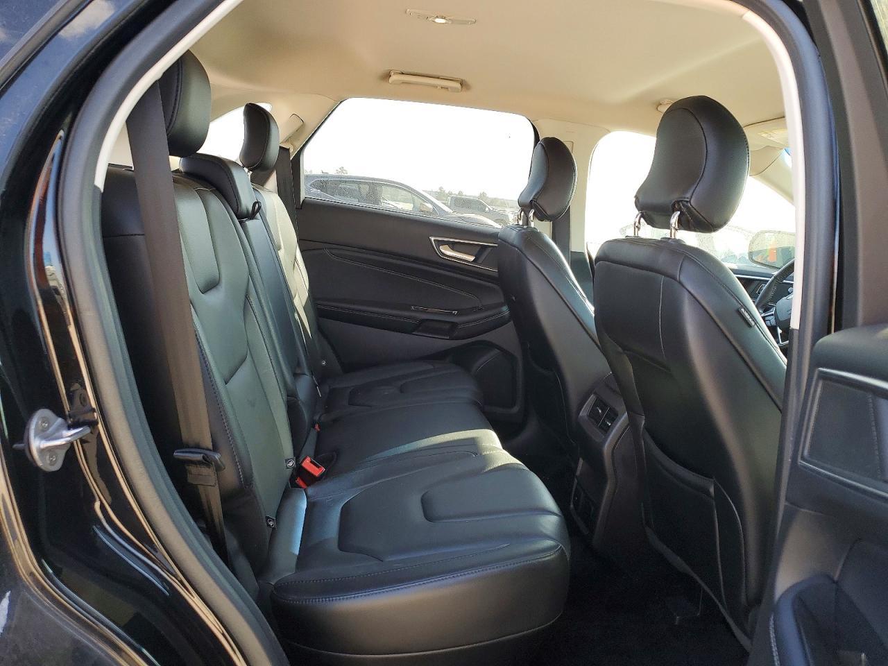 2017 Ford Edge Titanium - zdjęcie 11
