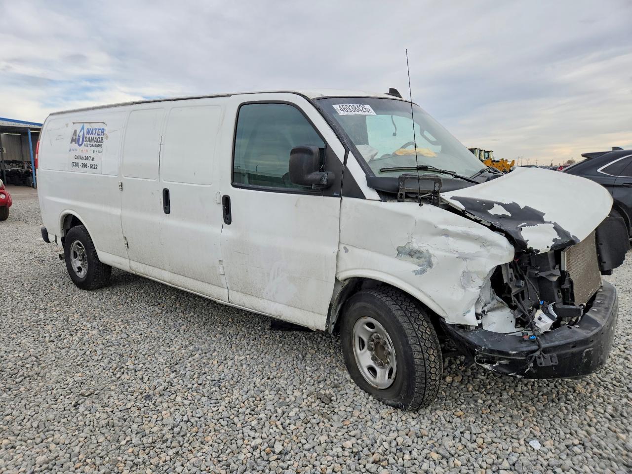 2022 Chevrolet Express G3500 - zdjęcie 4