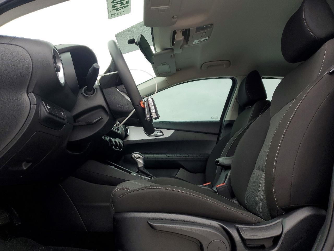 2024 Kia Forte Lx - zdjęcie 7