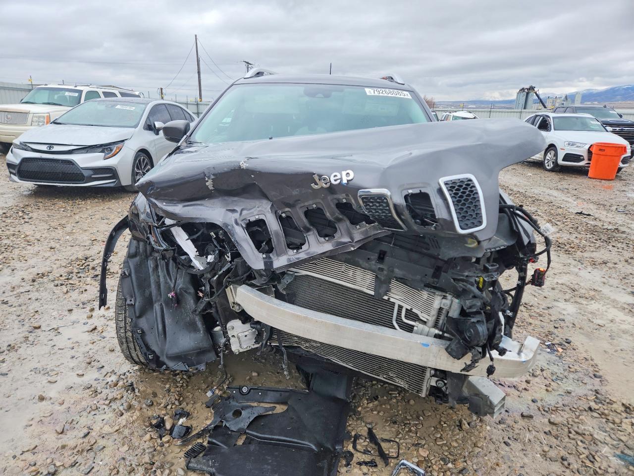 2021 Jeep Cherokee Latitude Lux - zdjęcie 5
