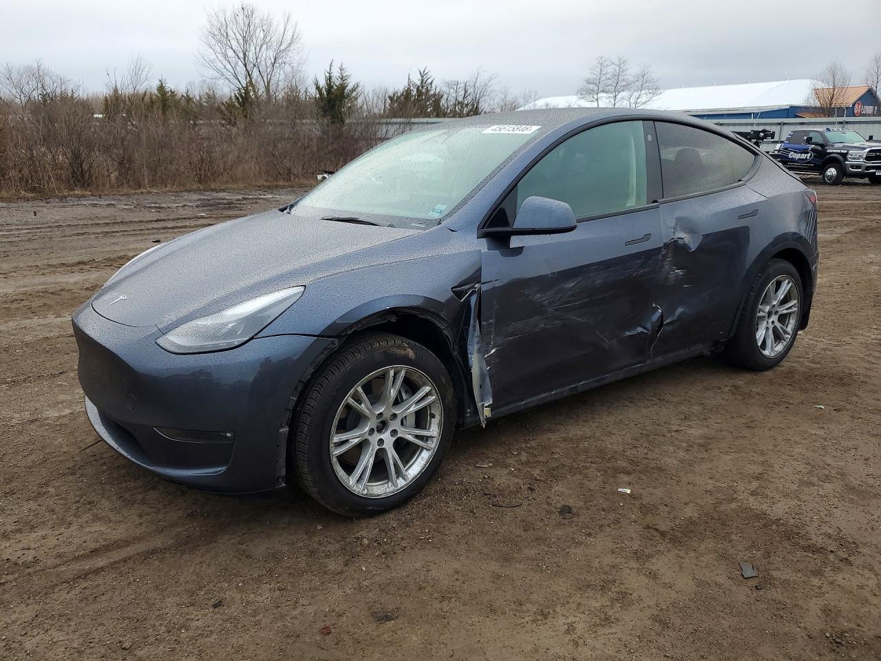 2023 Tesla Model Y - zdjęcie główne