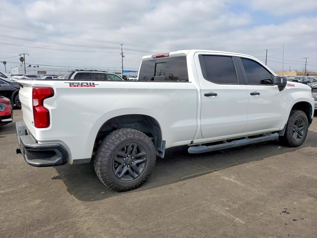 2021 Chevrolet Silverado K1500 Lt Trail Boss - zdjęcie 3