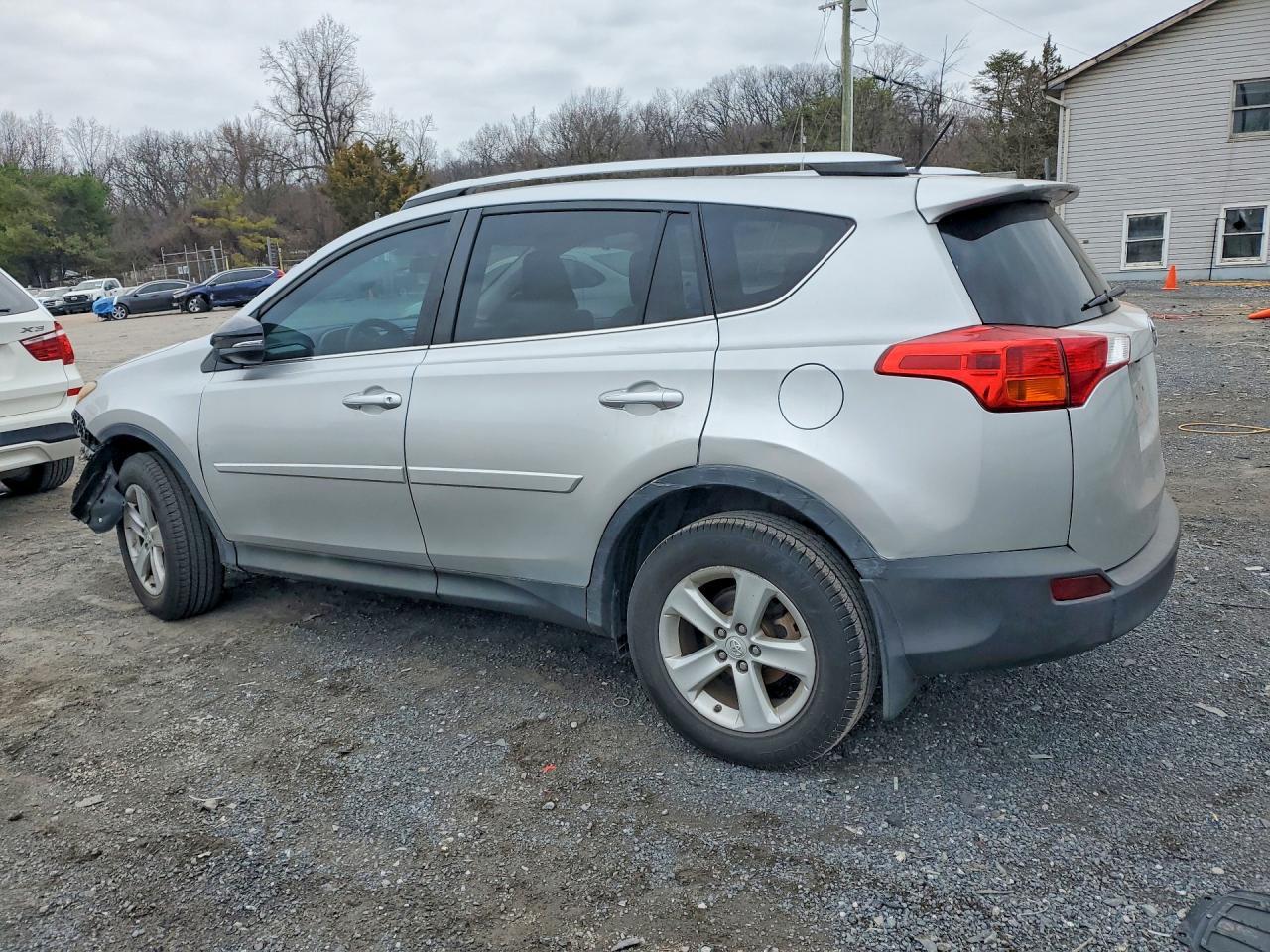 2013 Toyota Rav4 Xle - zdjęcie 2