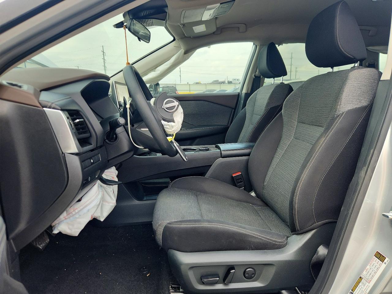 2023 Nissan Rogue Sv - zdjęcie 7