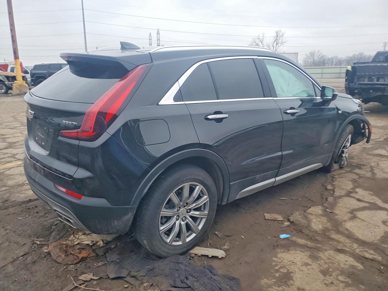 2023 Cadillac Xt4 Premium Luxury - zdjęcie 3