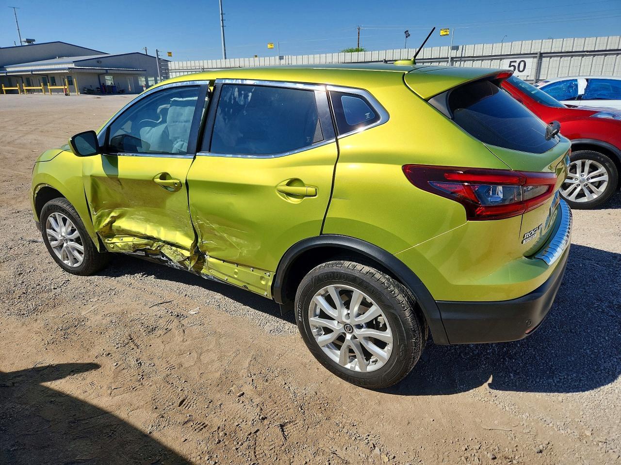 2020 Nissan Rogue Sport S - zdjęcie 2