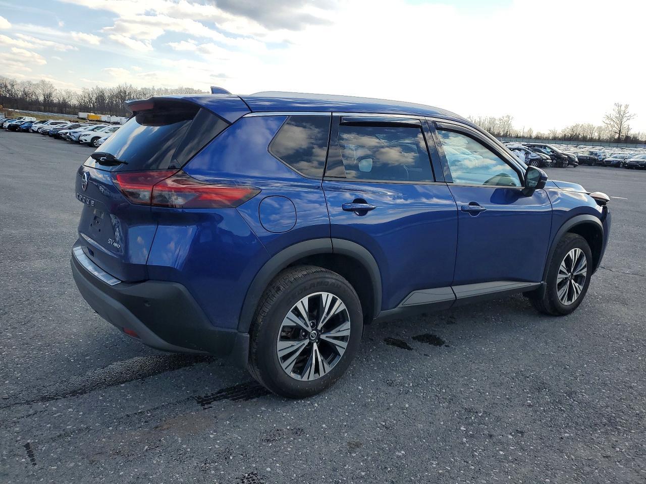 2021 Nissan Rogue Sv - zdjęcie 3