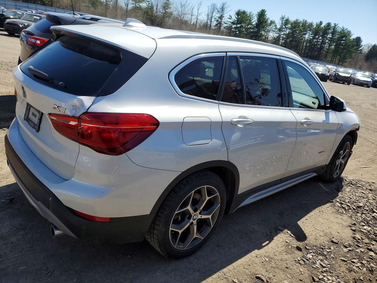 2016 BMW X1 xDrive28I - zdjęcie 3