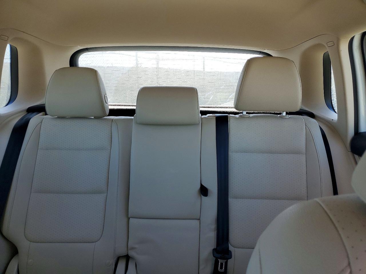 2016 Volkswagen Tiguan S - zdjęcie 10