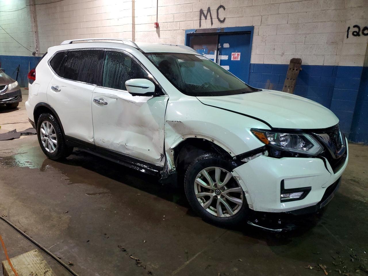 2018 Nissan Rogue Sv - zdjęcie 4