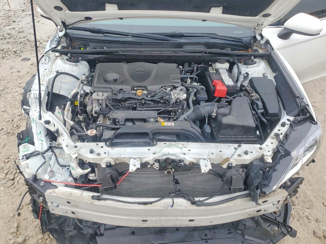 2021 Toyota Camry Le - zdjęcie 11