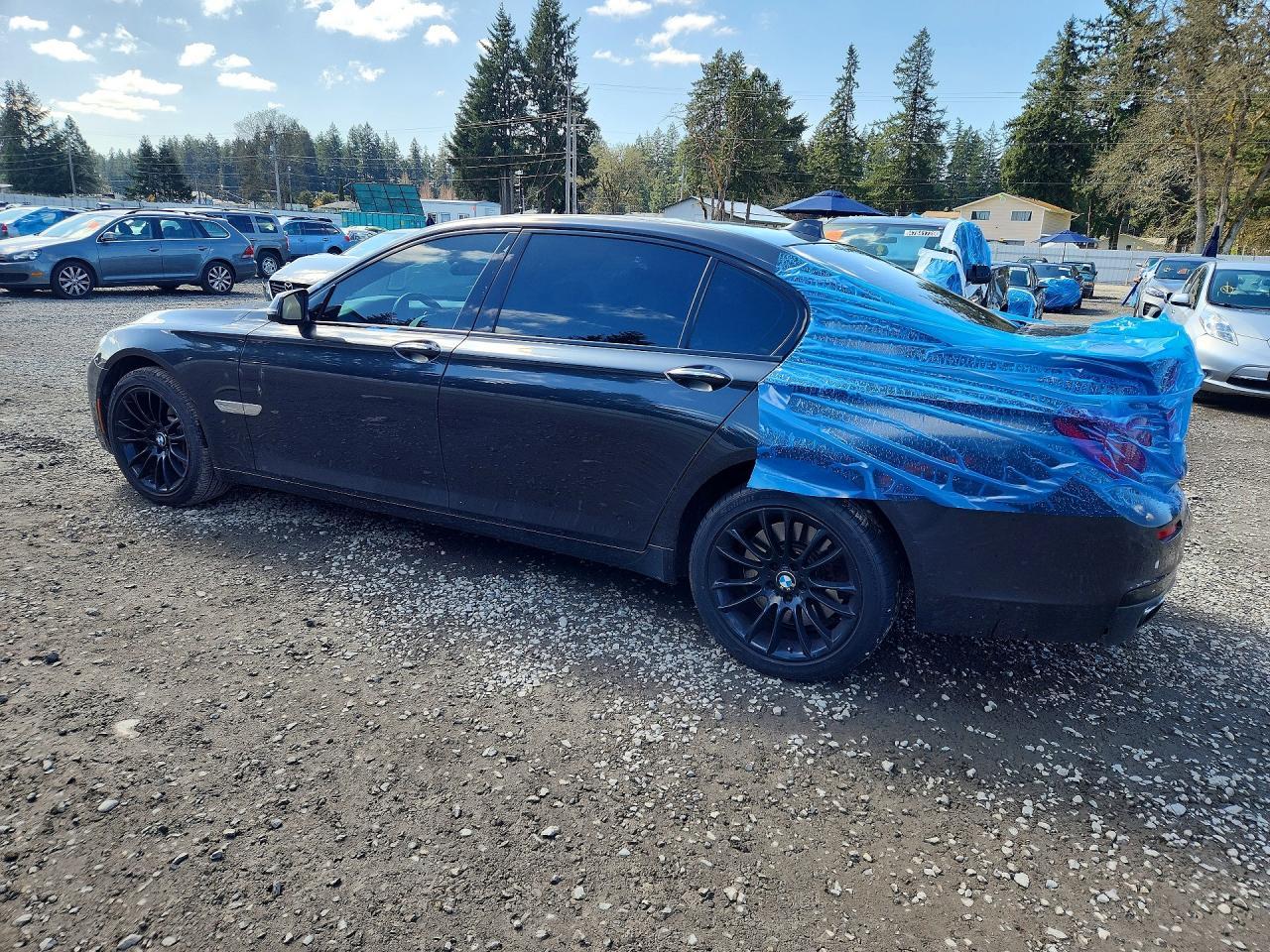 2013 BMW 750 Li - zdjęcie 2