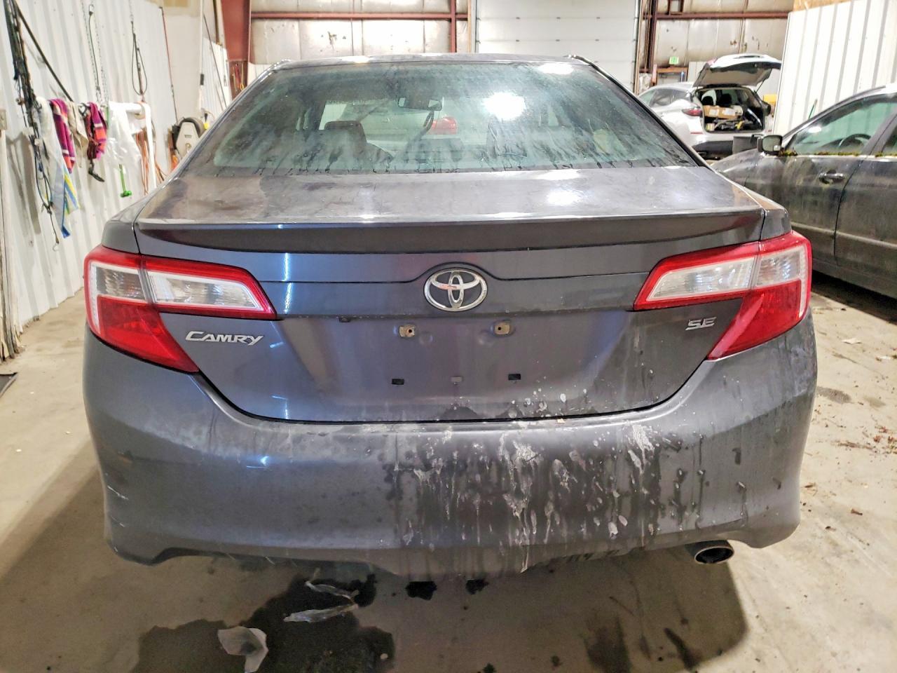 2014 Toyota Camry Se - zdjęcie 6