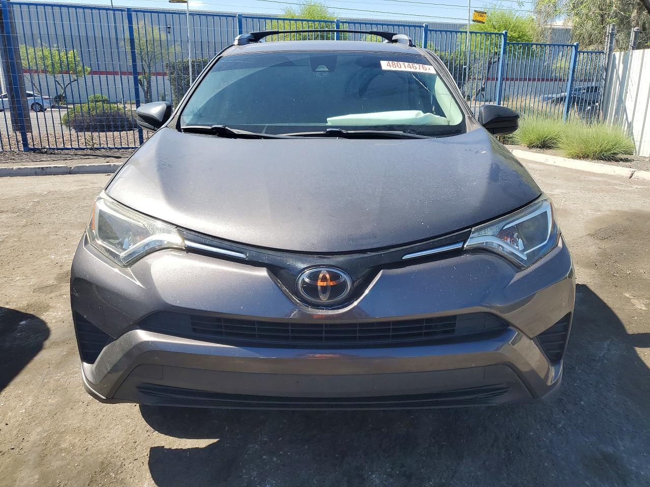 2017 Toyota Rav4 Le - zdjęcie 5