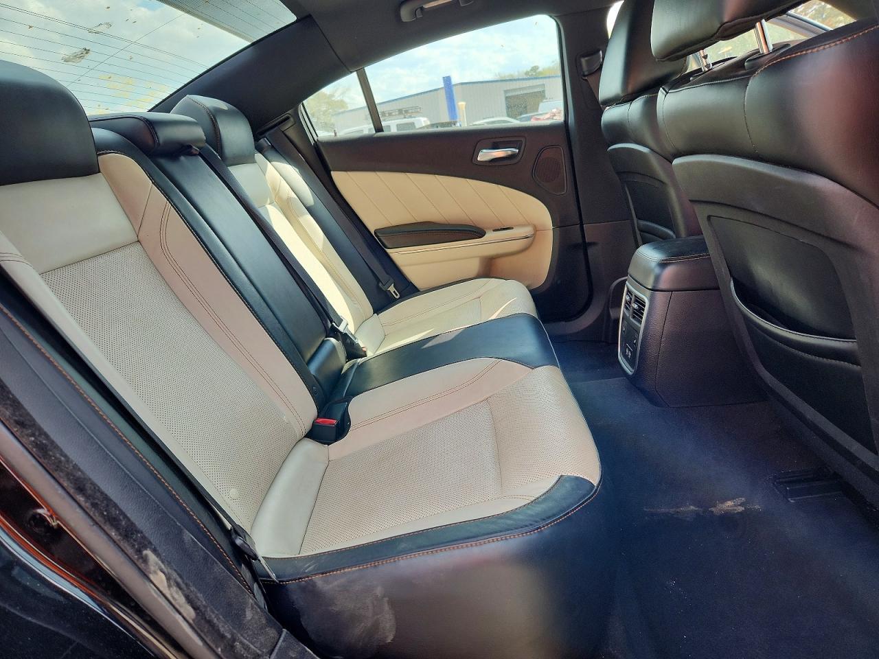 2015 Dodge Charger Sxt - zdjęcie 10