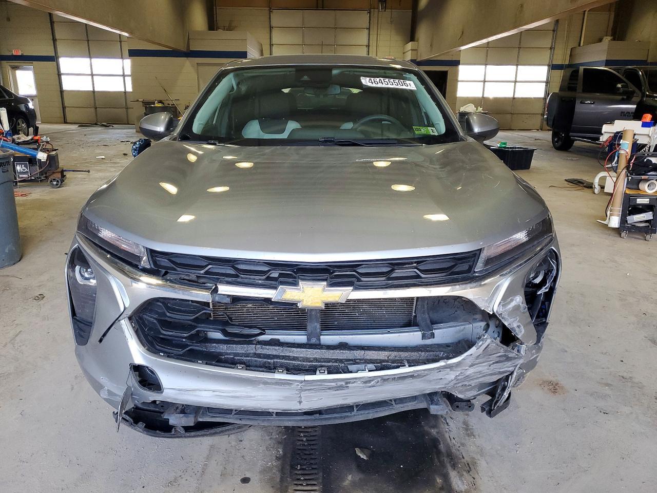 2024 Chevrolet Trax Ls - zdjęcie 5