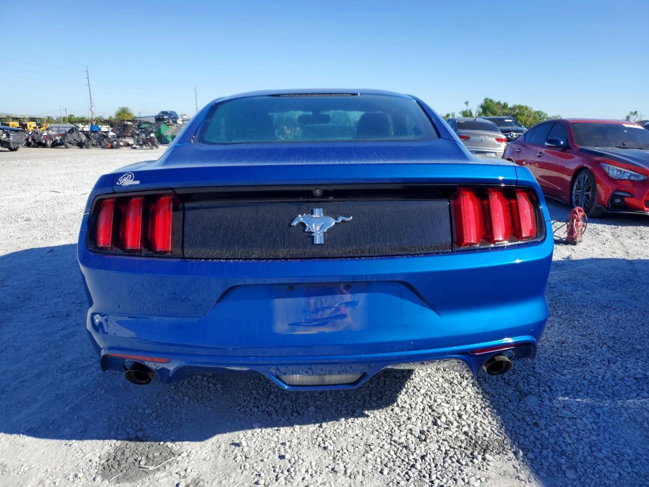 2017 Ford Mustang - zdjęcie 6