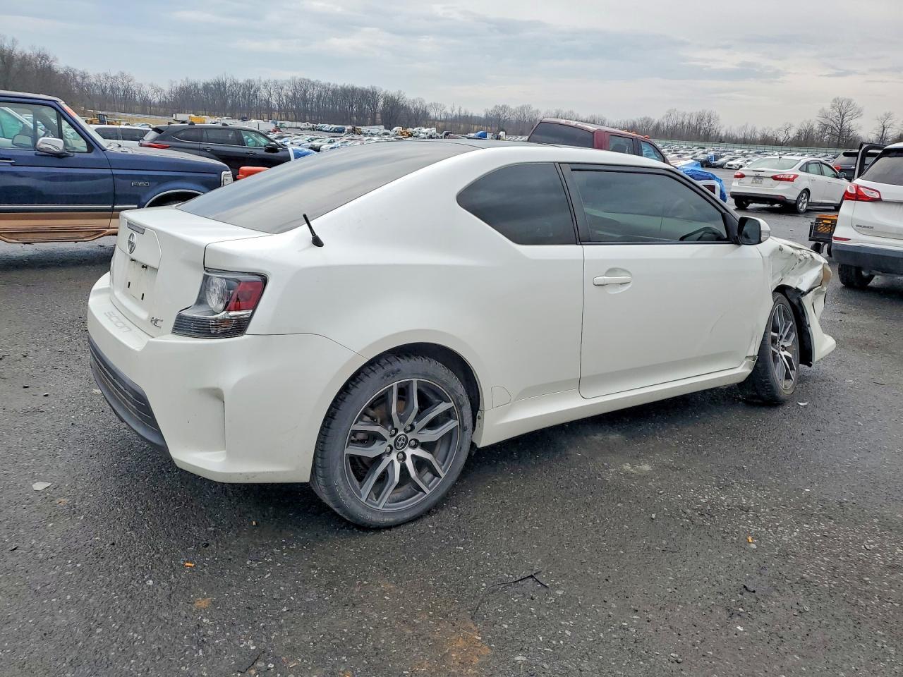 2015 Toyota Scion - zdjęcie 3
