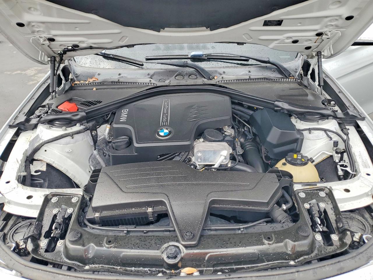 2015 BMW 320 I - zdjęcie 11