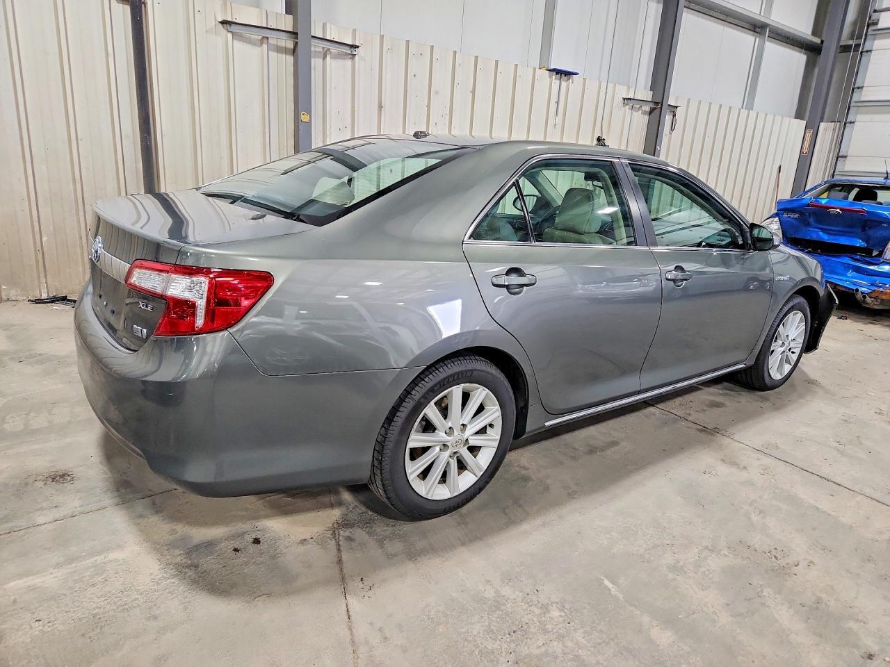 2014 Toyota Camry Hybrid Xle - zdjęcie 3