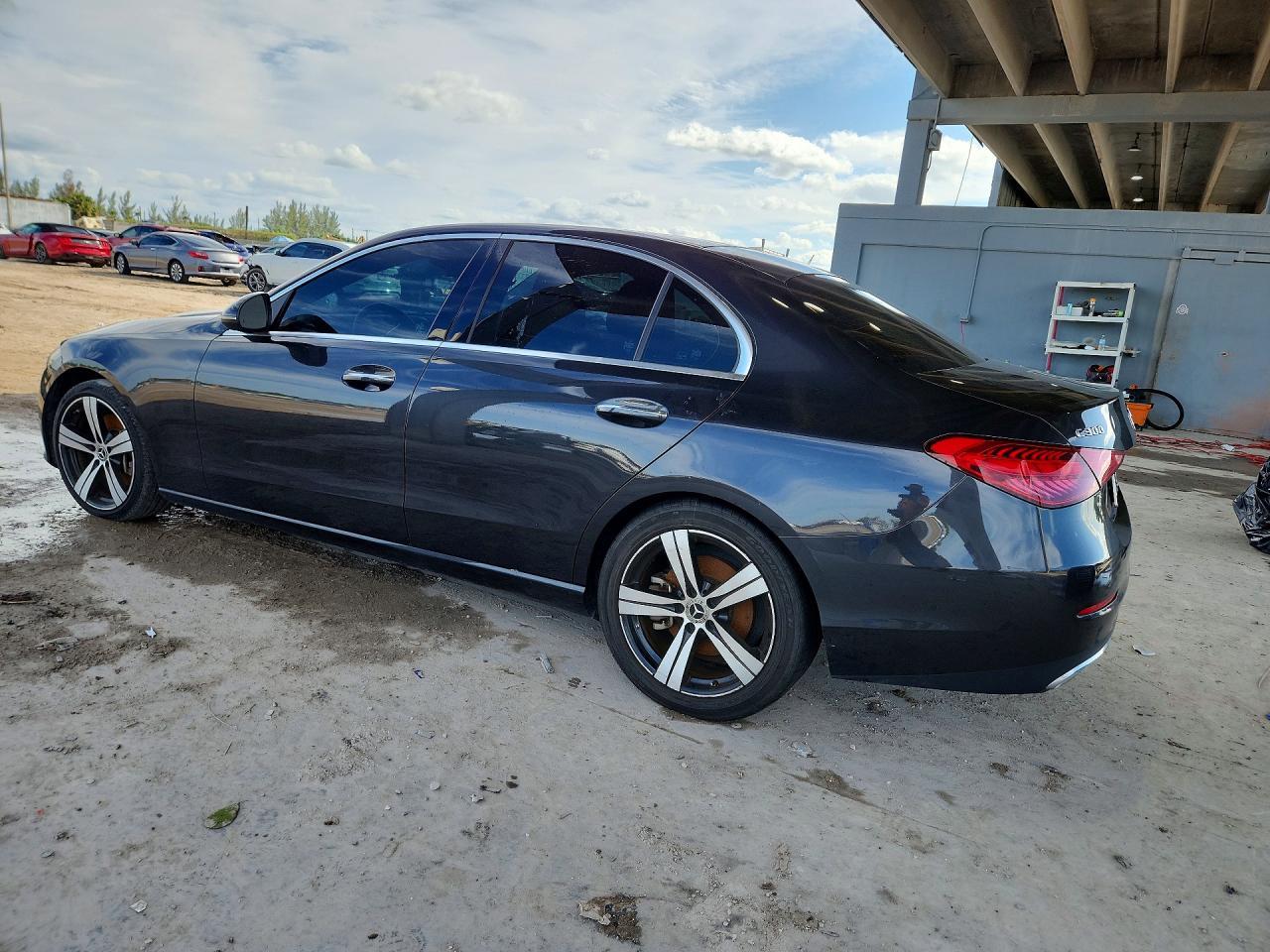 2022 Mercedes-Benz C 300 - zdjęcie 2