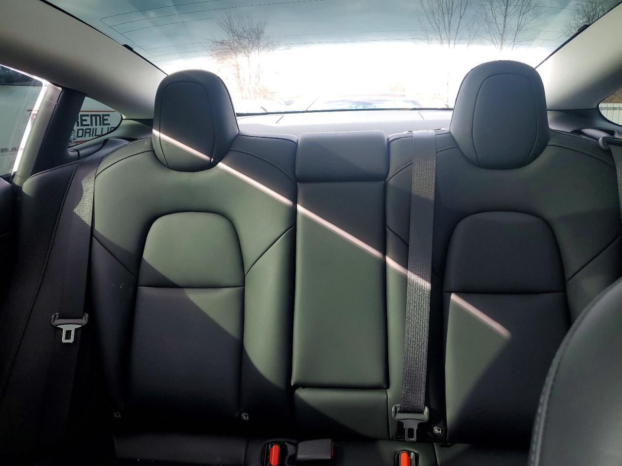 2023 Tesla Model 3 - zdjęcie 10