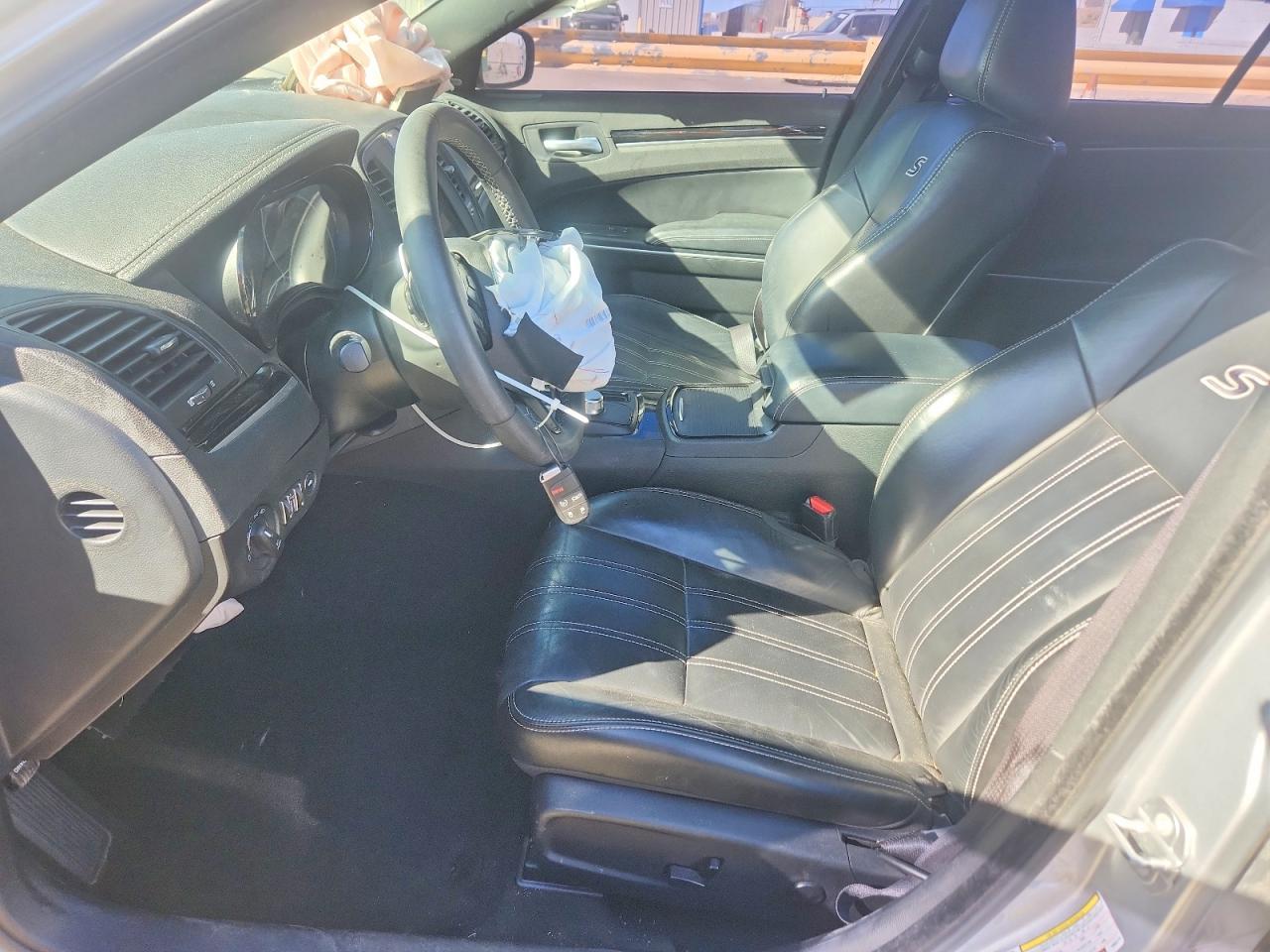 2023 Chrysler 300 S - zdjęcie 7