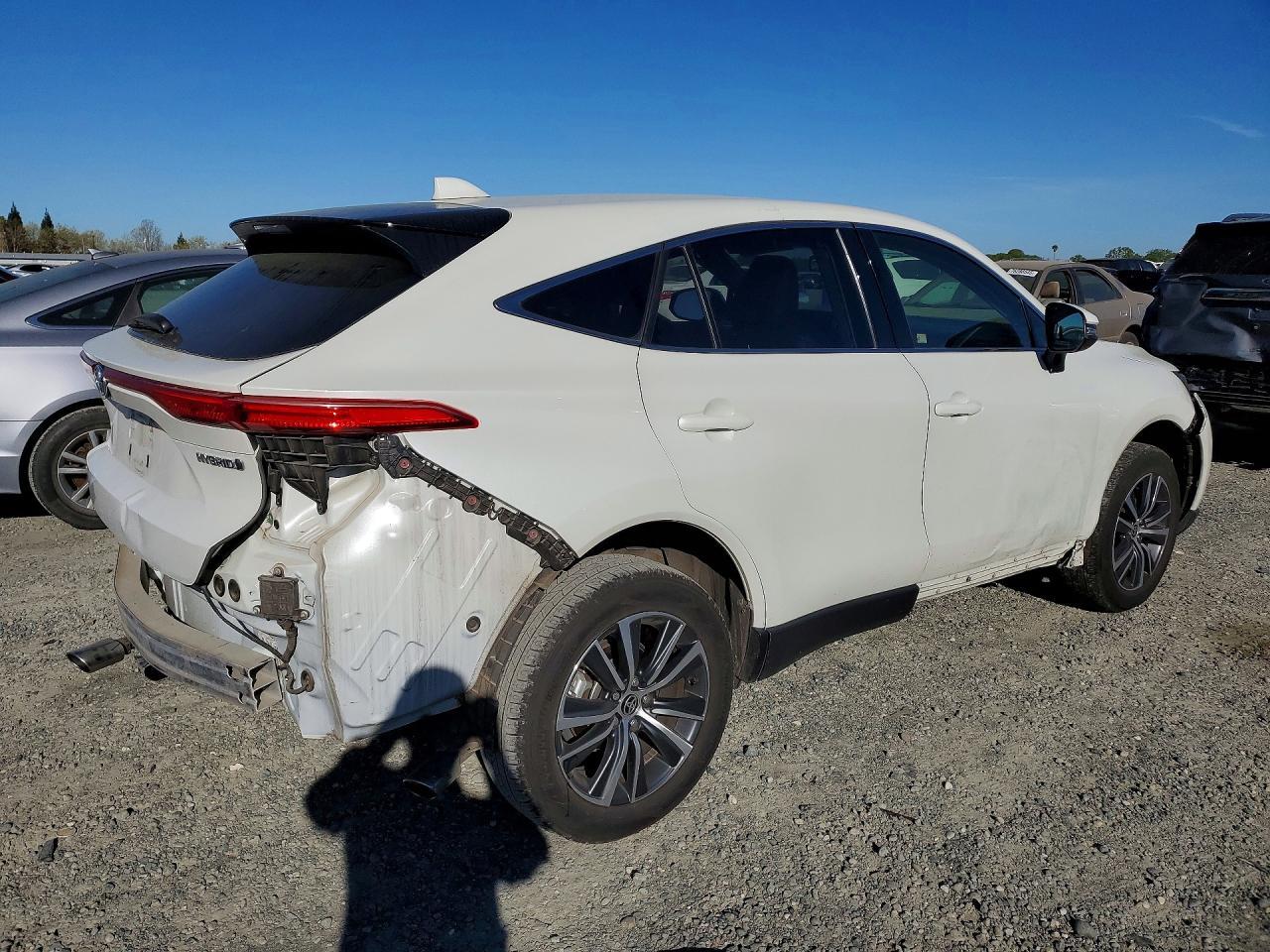 2022 Toyota Venza Le - zdjęcie 3