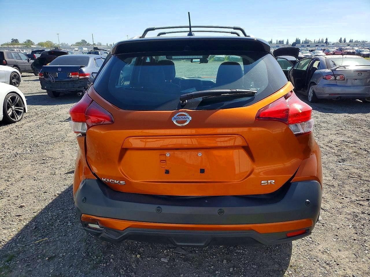 2020 Nissan Kicks Sr - zdjęcie 6