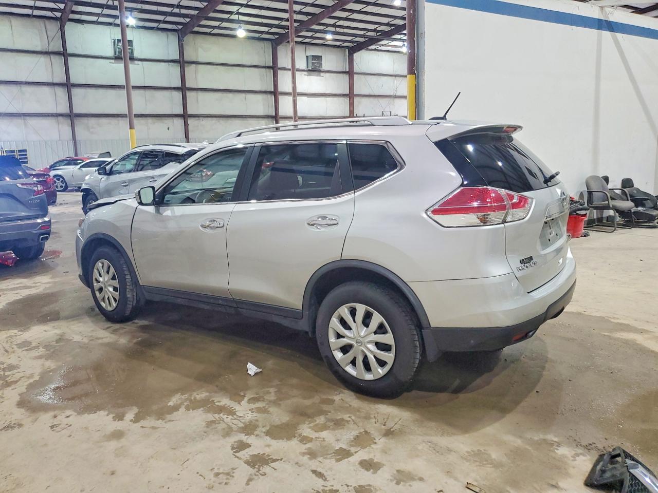 2016 Nissan Rogue S - zdjęcie 2