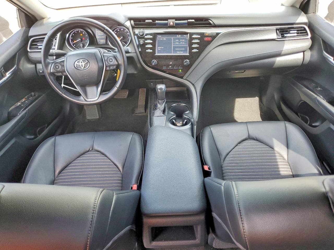 2019 Toyota Camry Se - zdjęcie 8