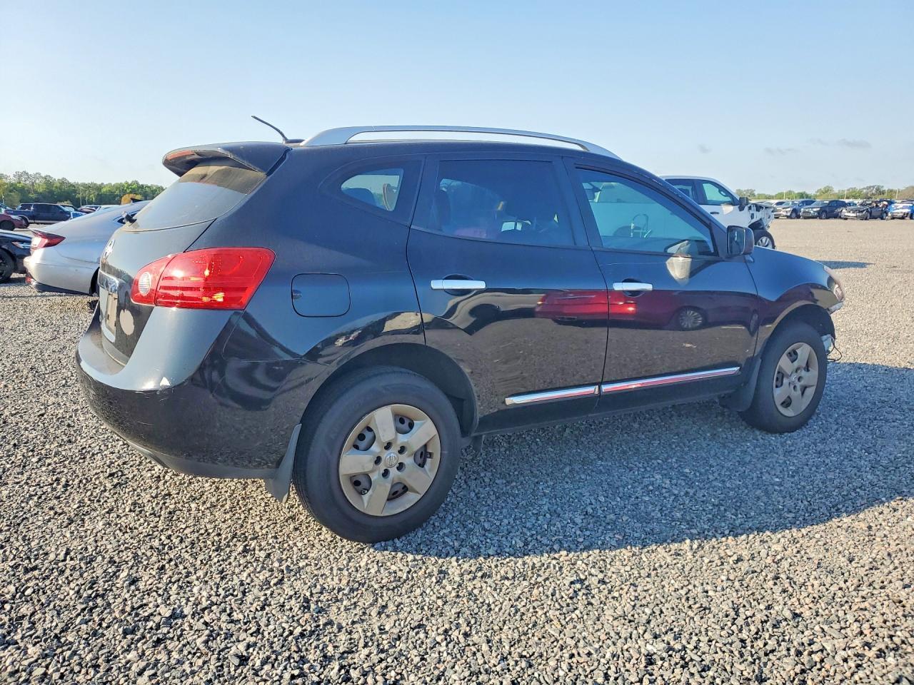 Nissan Rogue - zdjęcie 3