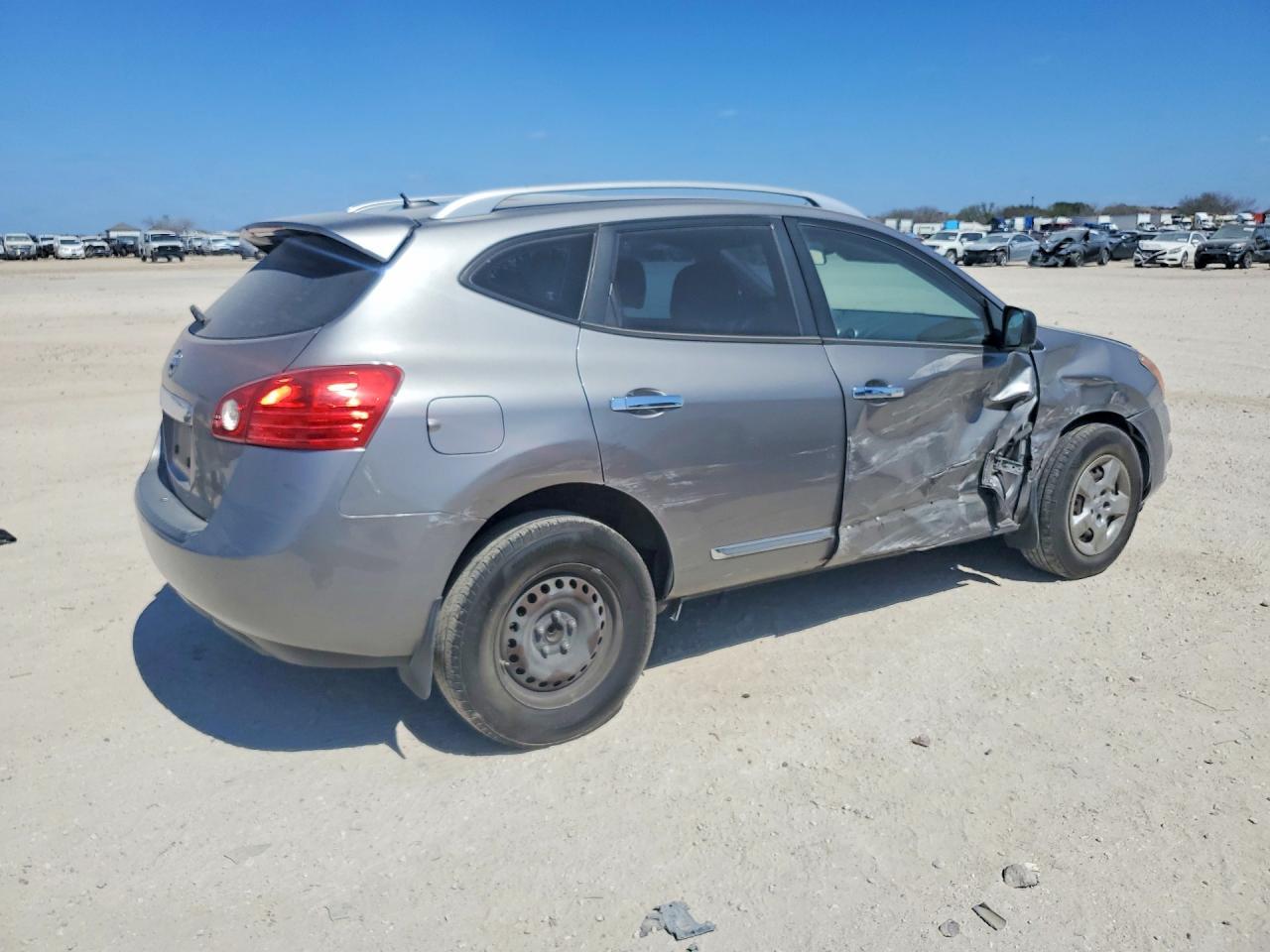 2014 Nissan Rogue Select S - zdjęcie 3
