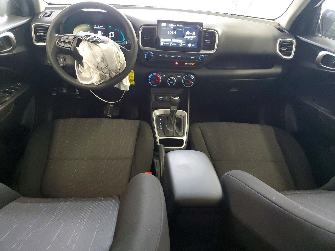 2025 Hyundai Venue Se - zdjęcie 8