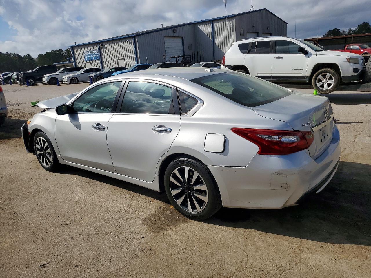 2018 Nissan Altima 2.5 Sv - zdjęcie 2