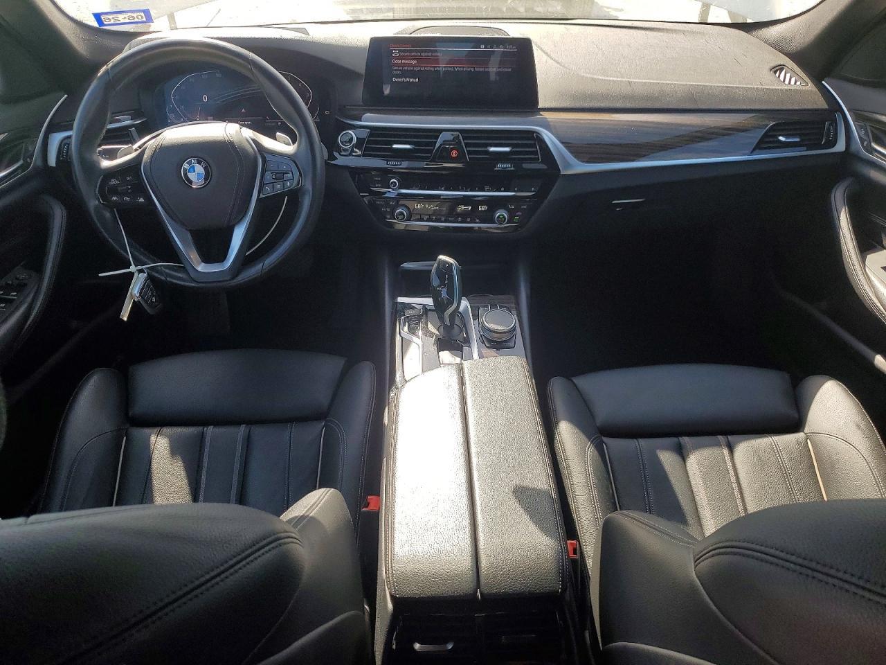 2020 BMW 530 I - zdjęcie 8