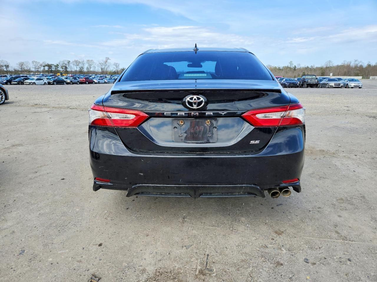 2019 Toyota Camry Se - zdjęcie 6
