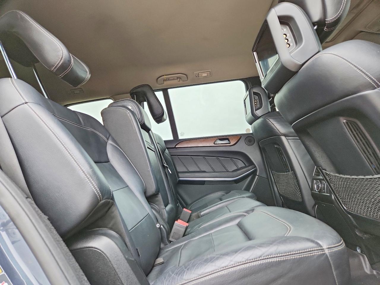 2015 Mercedes-Benz Gl 550 4Matic - zdjęcie 11