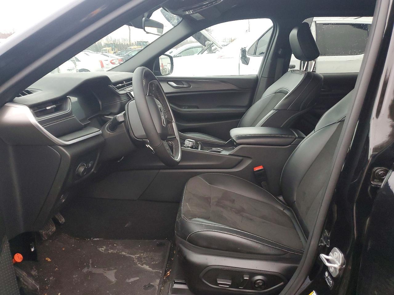 2025 Jeep Grand Cherokee L Laredo - zdjęcie 7