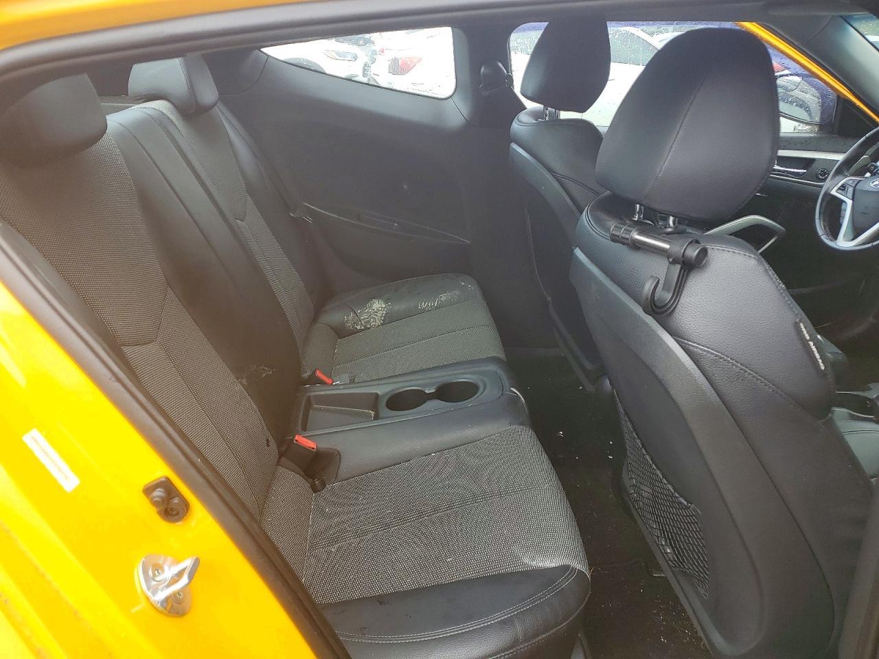 2015 Hyundai Veloster Base - zdjęcie 10