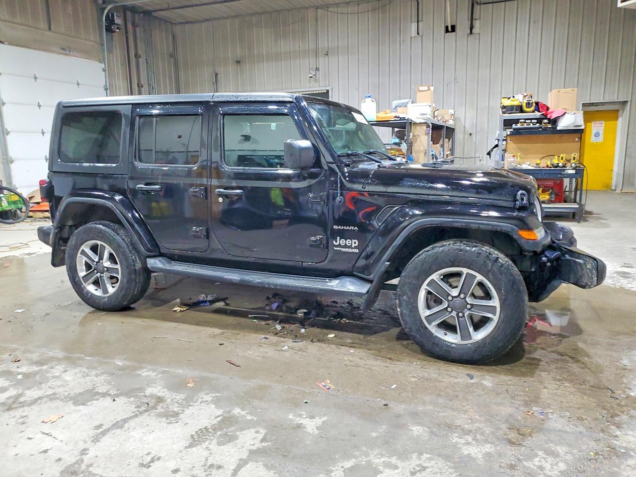 2018 Jeep Wrangler Unlimited Sahara - zdjęcie 4