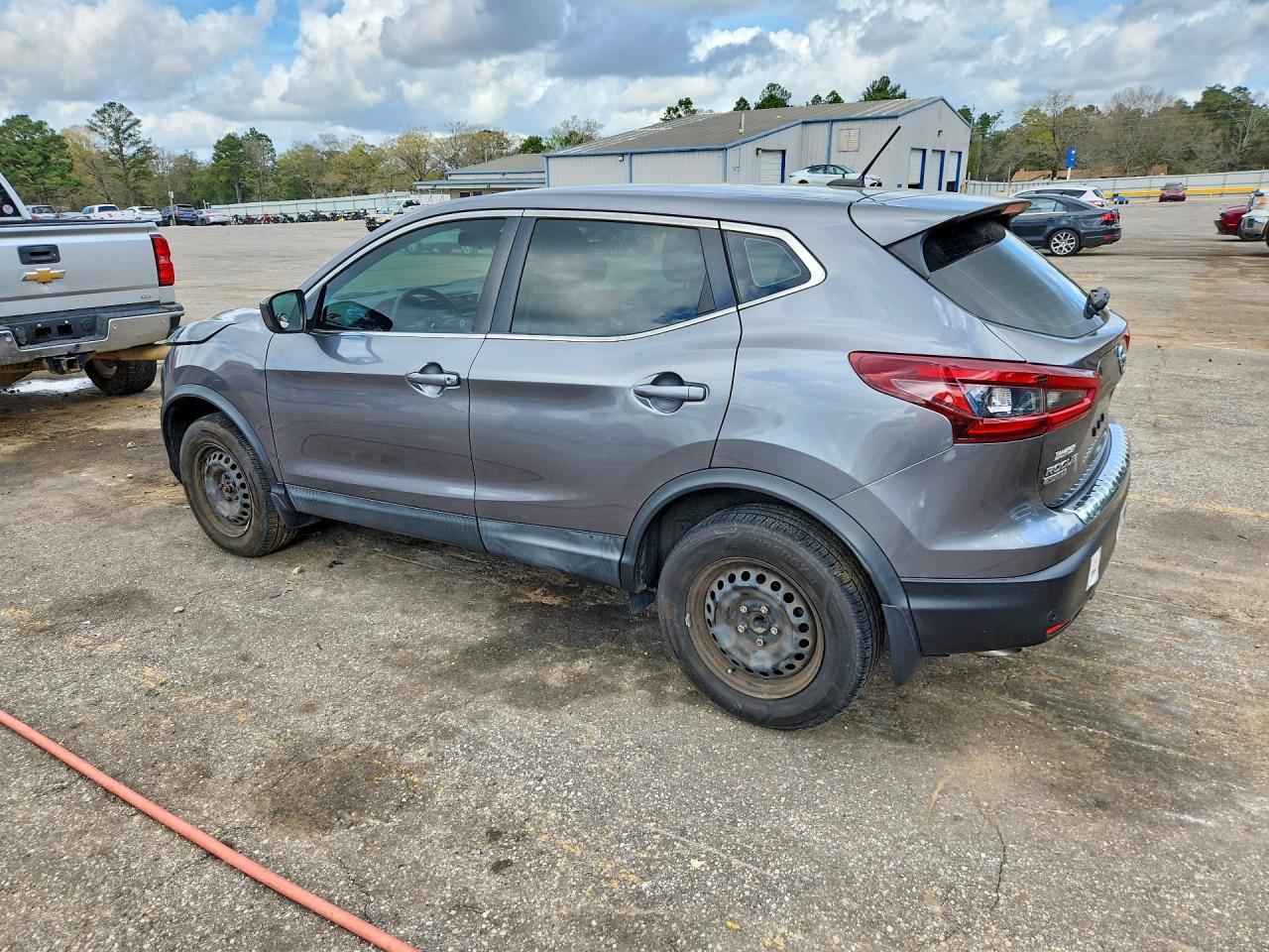 2020 Nissan Rogue Sport S - zdjęcie 2