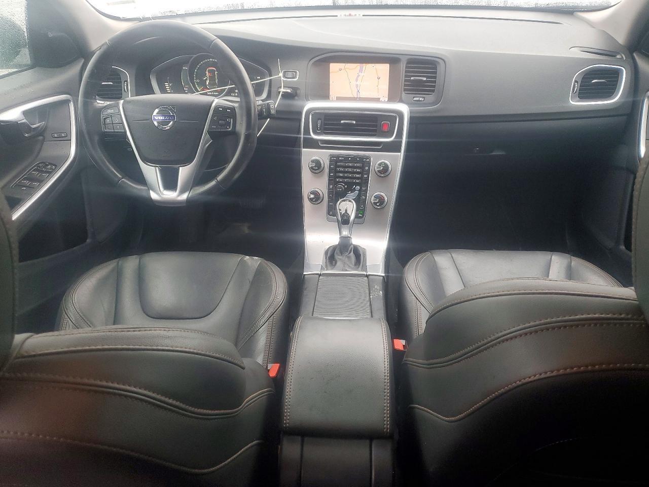 2018 Volvo V60 Cross Country Premier - zdjęcie 8