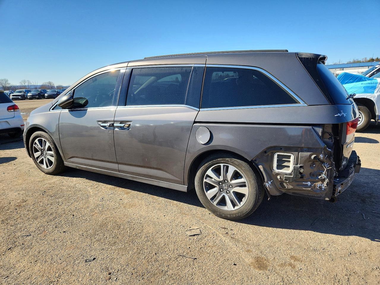 2014 Honda Odyssey Touring - zdjęcie 2