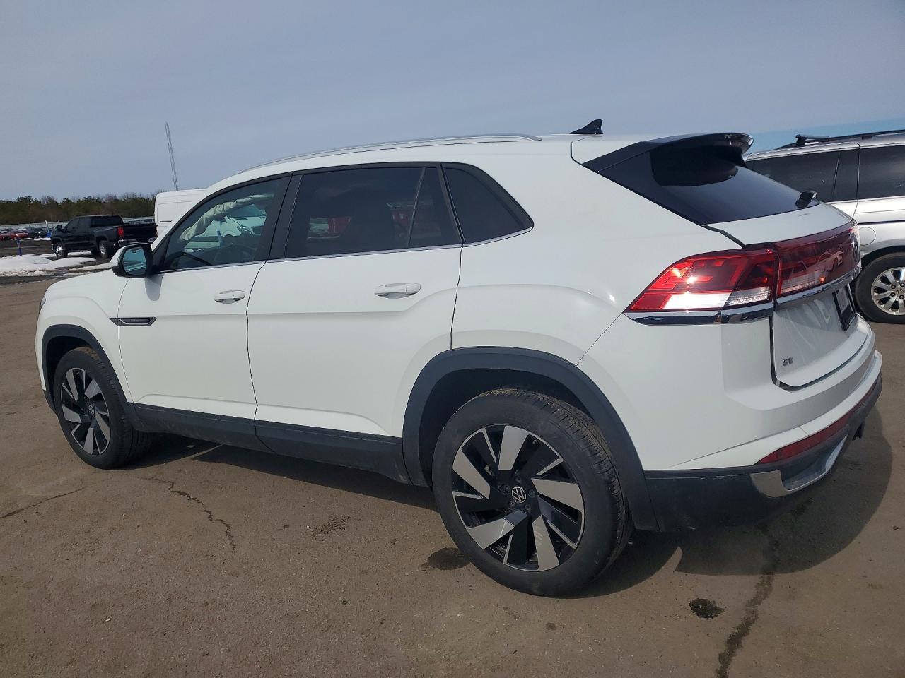 2024 Volkswagen Atlas Cross Sport Se - zdjęcie 2