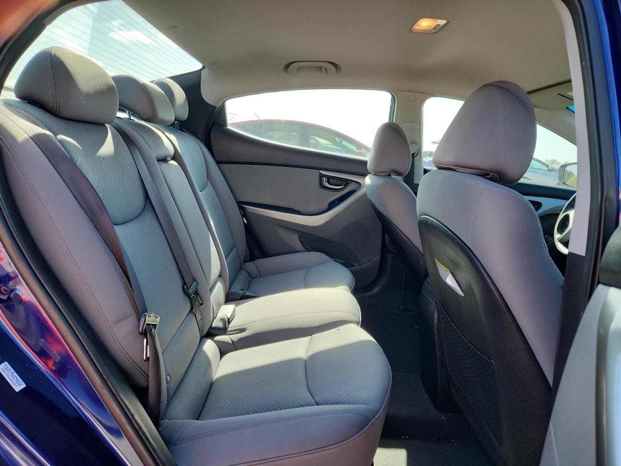 2013 Hyundai Elantra Gls - zdjęcie 10